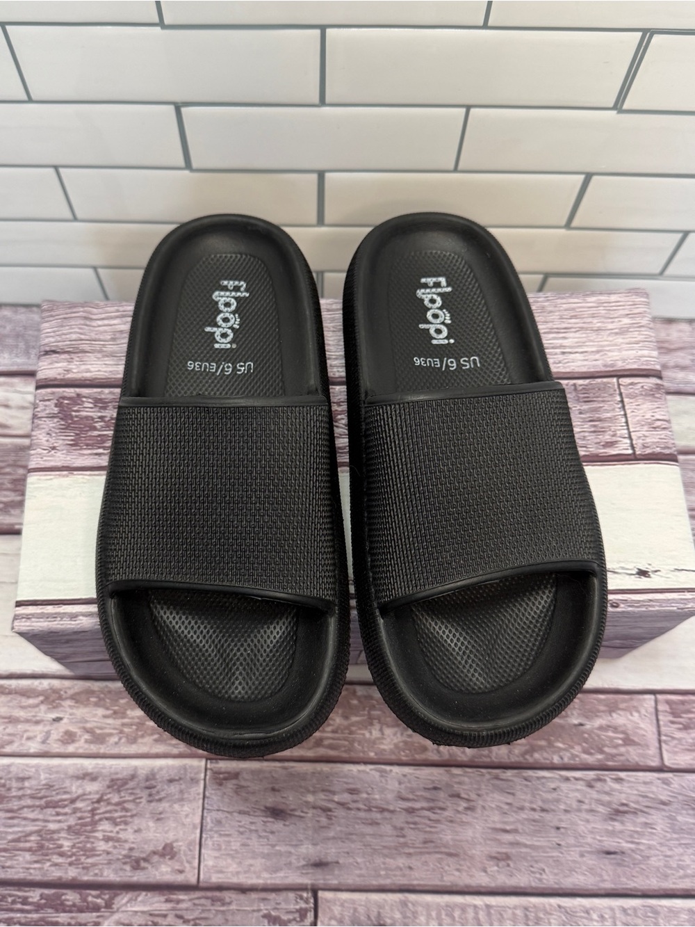 Floopi Womens Slides with Cloud Support size 6 - Picture 4 of 7